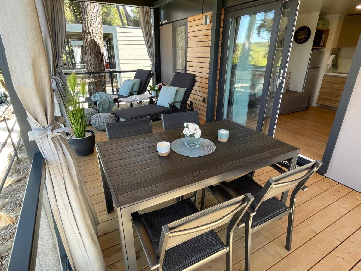 Harmonia Mobile Home Rovinj Exterior foto